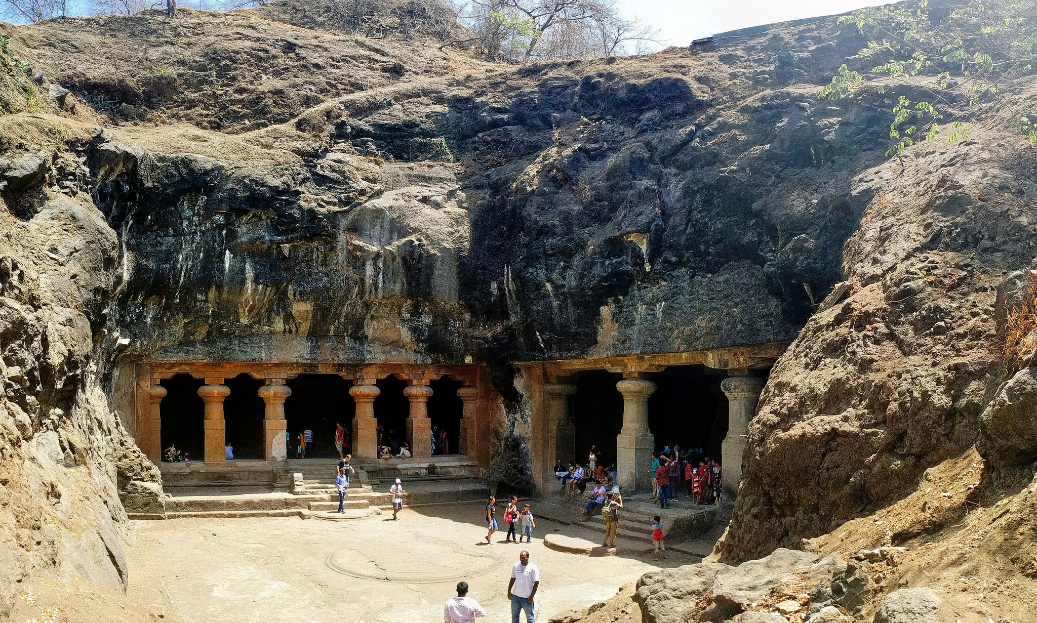 eksotisme-elephanta-caves-gua-kuno-dengan-relief-hindu-dan-buddha